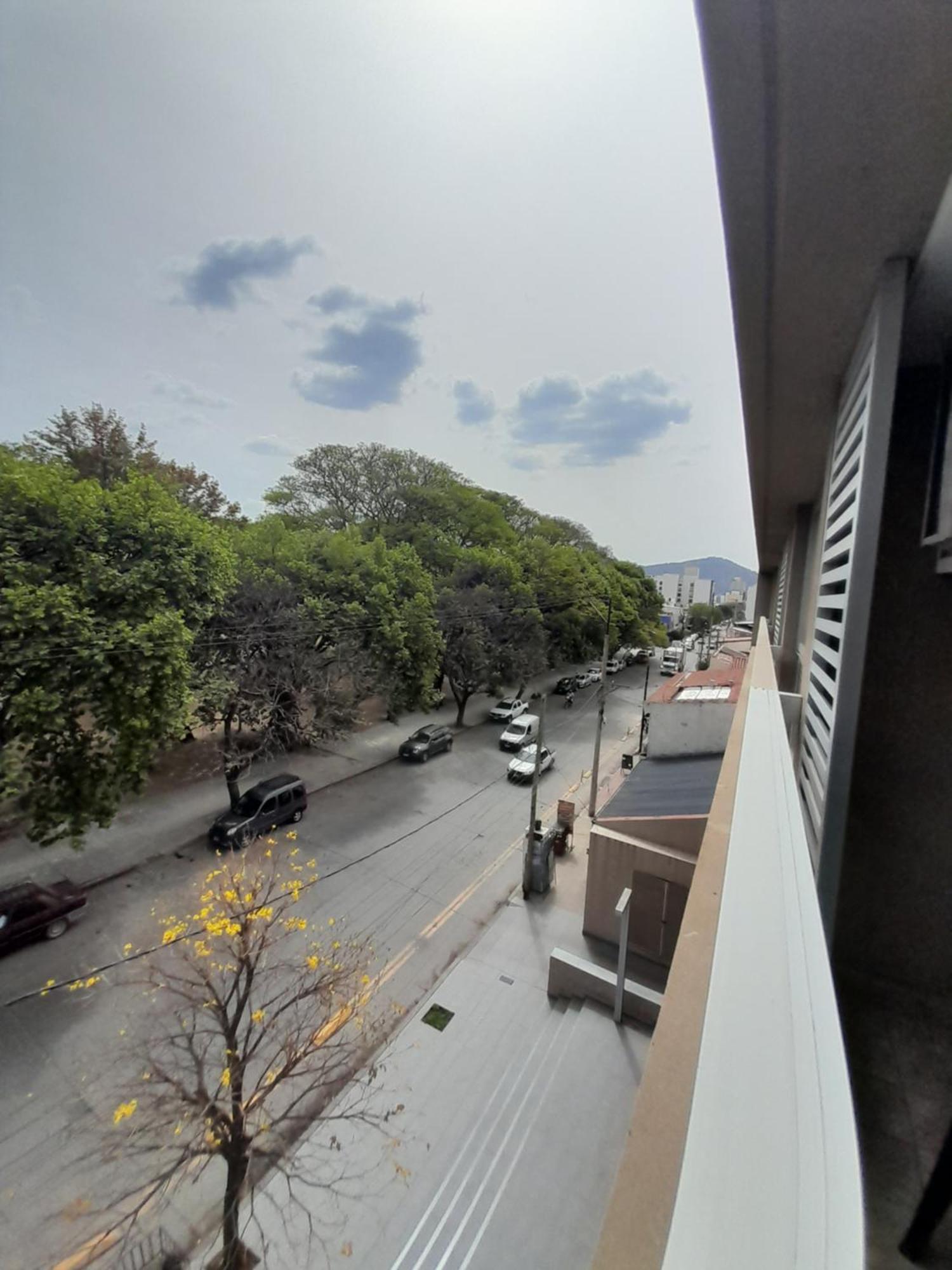 Departamento Centrico Plaza Alvarado Con Cochera Salta Extérieur photo